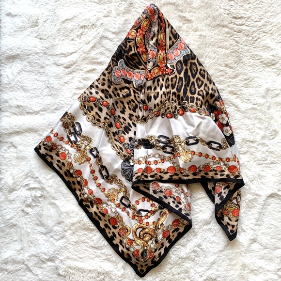 Roberto Cavalli Accessories - Roberto Cavalli Silk Scarf with Leopard Print